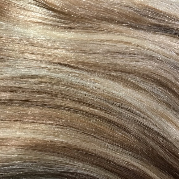 100% Remy Hair - Blond Highlights 20” - Picture 2 of 9